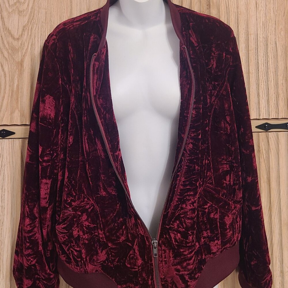 Kensie Jeans Crushed Burgundy Velvet Bomber Jacket - Women's Size Medium - Picture 5 of 15